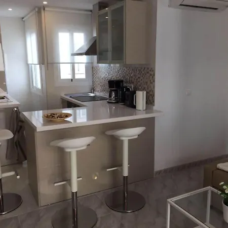 Sleeps 4 Near * פואנגירולה