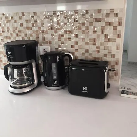 דירה Sleeps 4 Near