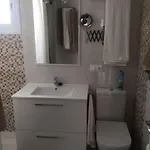 Sleeps 4 Near Apartmán